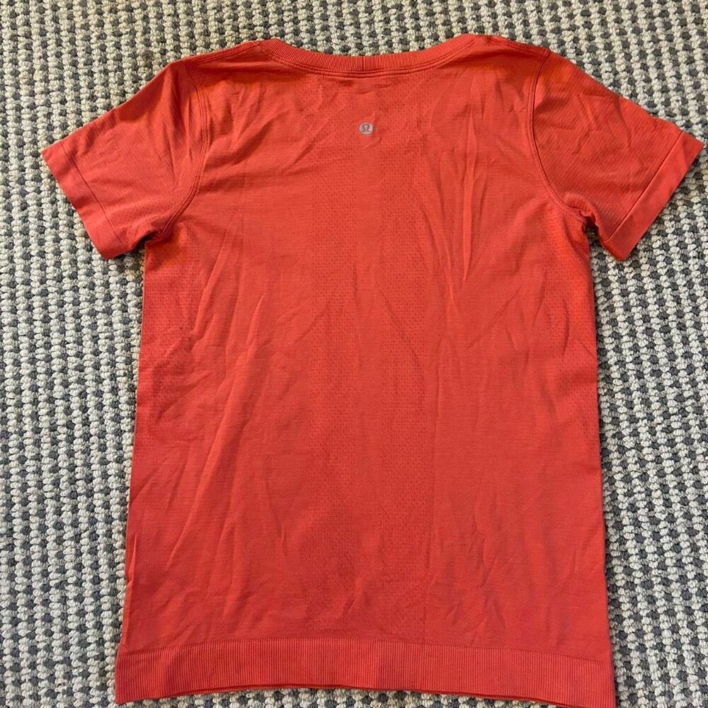 Lululemon Women's Orange and Pink T-shirt